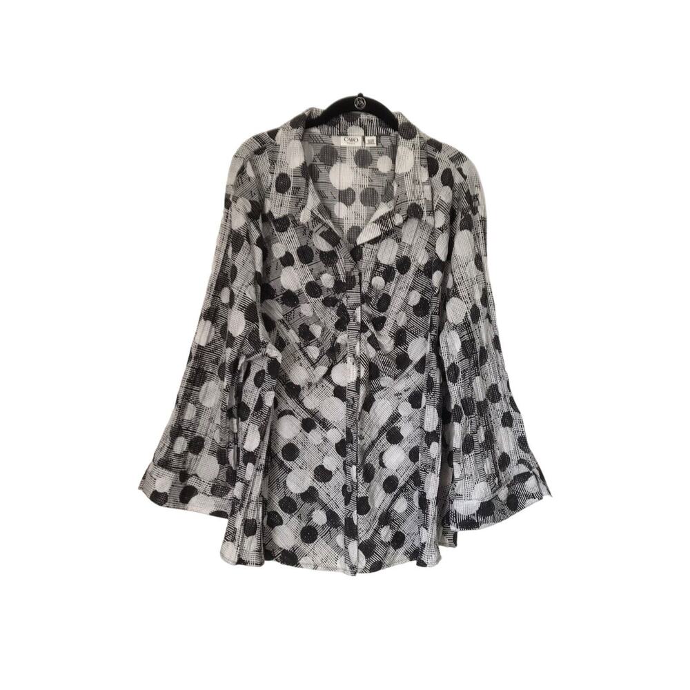 Cato Woman Top Size 26/28W Black White Big Polka Dot Long Sleeve Button Front